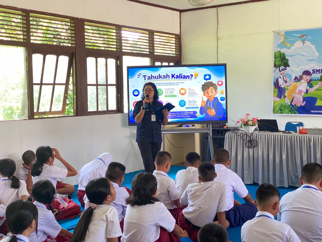 DISKOMINFOSTANDI KATINGAN EDUKASI PELAJAR SMPN 1 KATINGAN HILIR BIJAK BERMEDIA SOSIAL PADA KEGIATAN MPLS 2026