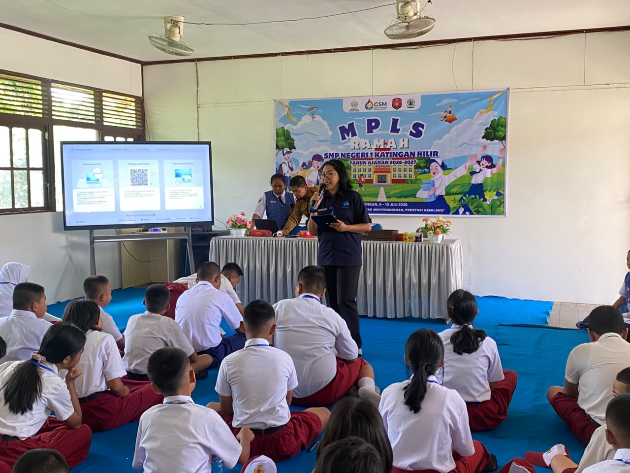 DISKOMINFOSTANDI KATINGAN EDUKASI PELAJAR SMPN 1 KATINGAN HILIR TENTANG BAHAYA NARKOBA SEJAK DINI